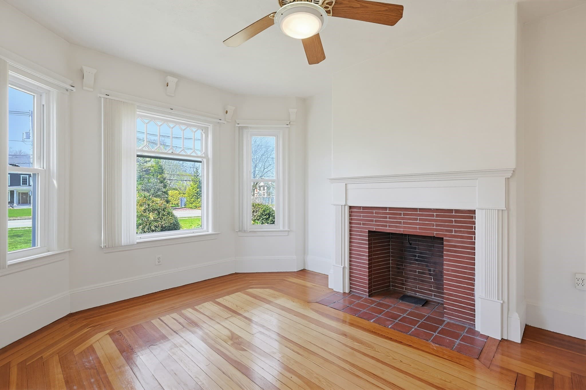 Multi Family at 319 Central Ave, Seekonk MA 02771, photo 5 of 36