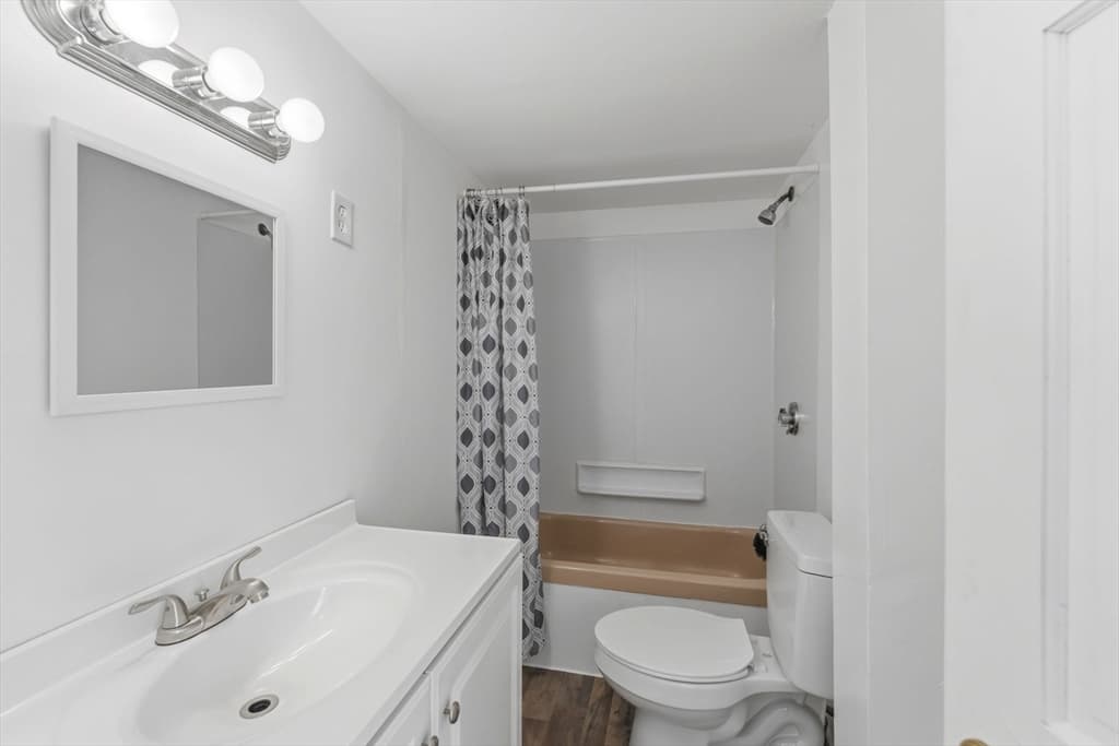 11 East Dr, East Providence RI 02916 photo 8
