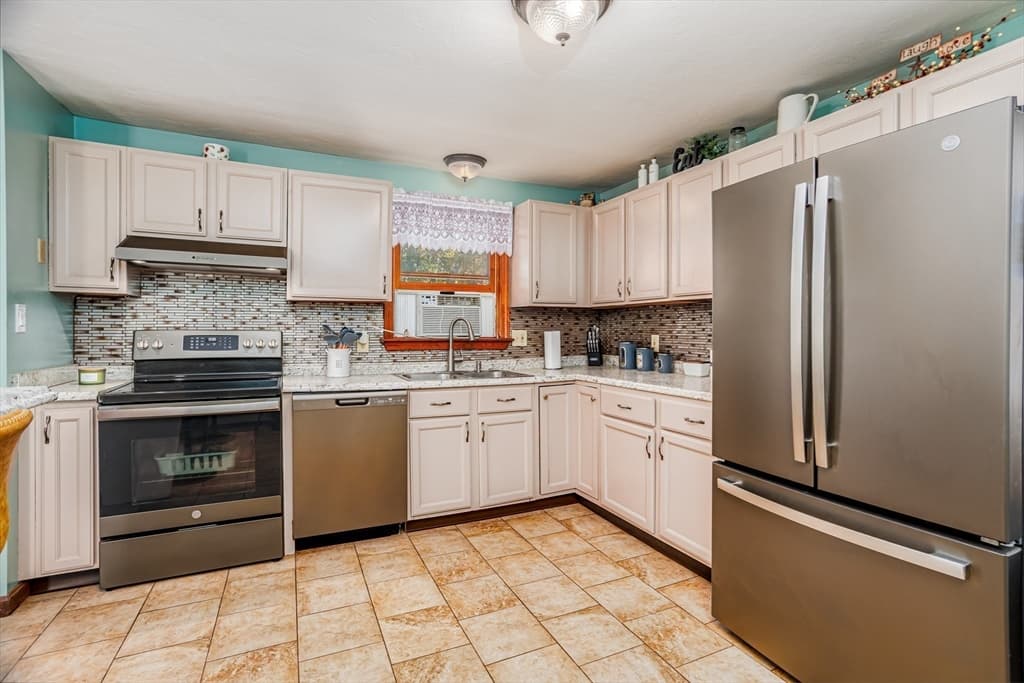 378 Rondeau Street, Palmer MA 01069 photo 4