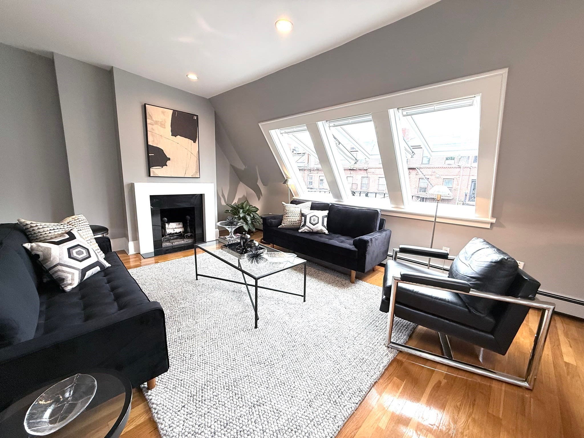 Condominium at 27 E Springfield St # 3, Boston MA 02118, photo 2 of 27