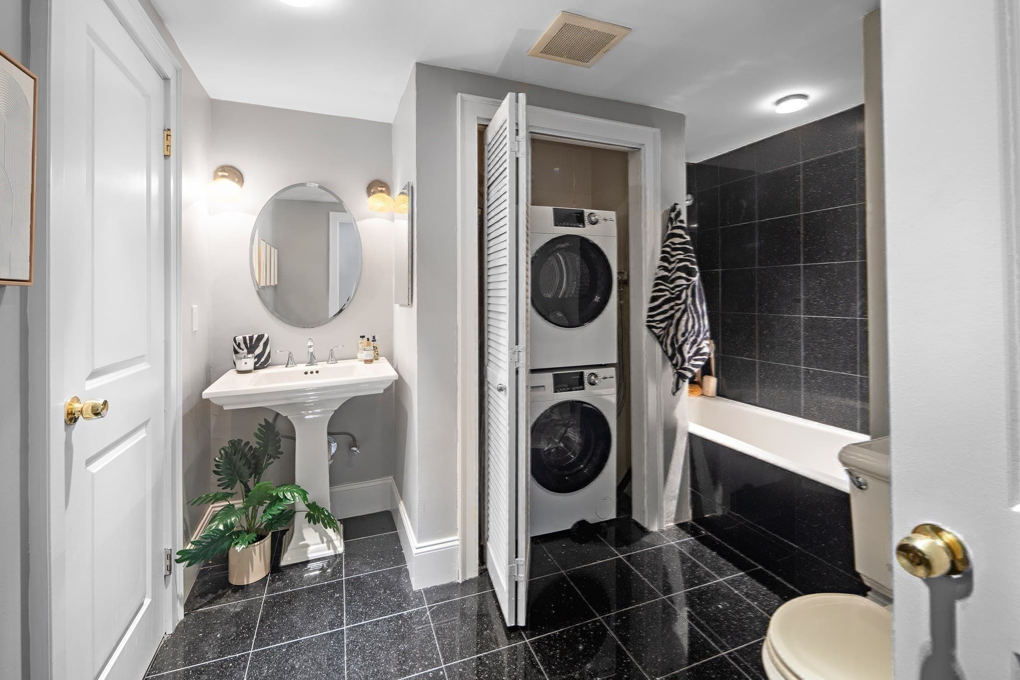 Condominium at 27 E Springfield St # 3, Boston MA 02118, photo 15 of 27