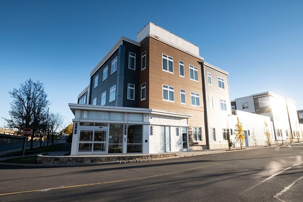 60 Cross St E # 320, Somerville MA 02145