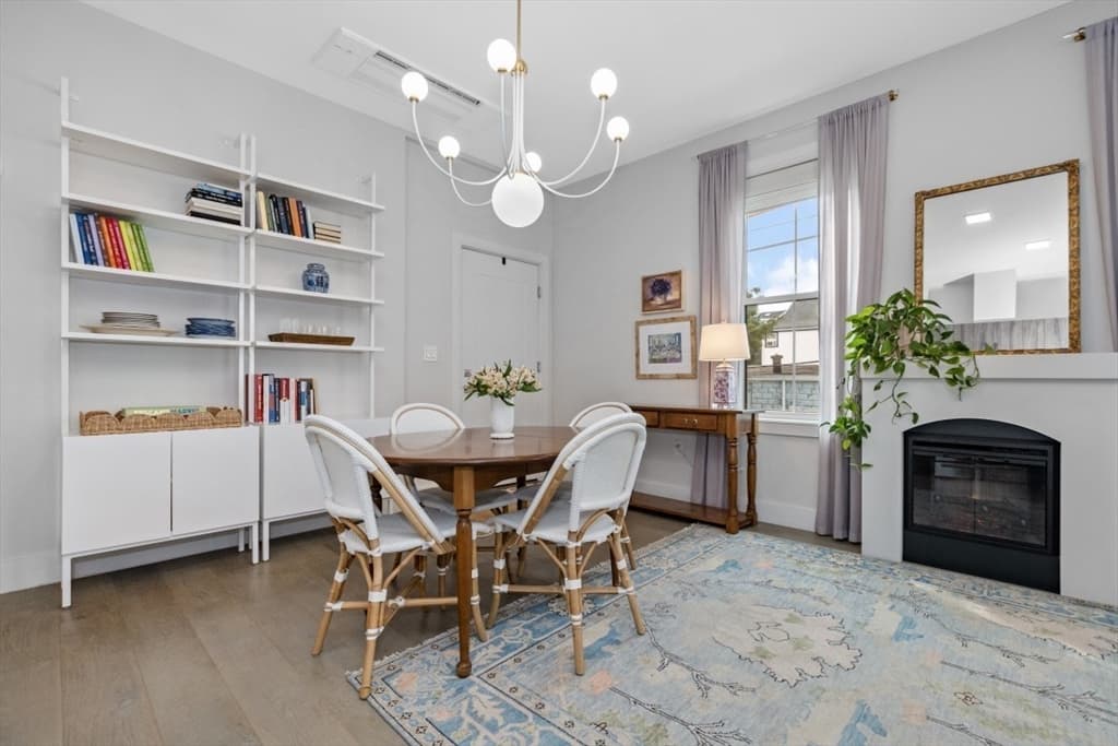 24 Rush St # C, Somerville MA 02145