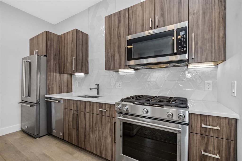 24 Rush St # C, Somerville MA 02145 photo 8