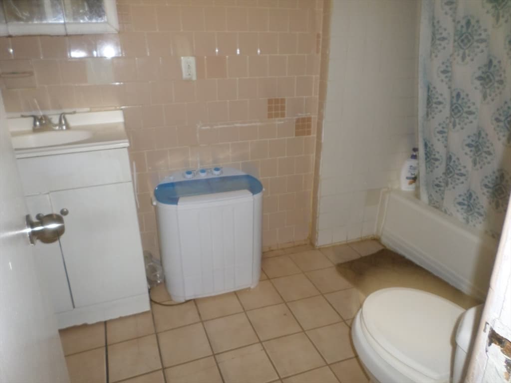 3 Family at 139 Hawthorne St, Chelsea MA 02150, Chelsea, photo 9 of 17