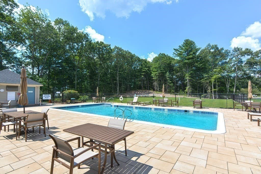 Condominium at 8 Aspen Way # 8, Franklin MA 02038, photo 6 of 41