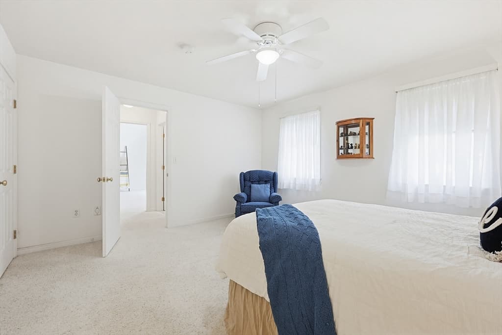 Condominium at 8 Aspen Way # 8, Franklin MA 02038, photo 22 of 41