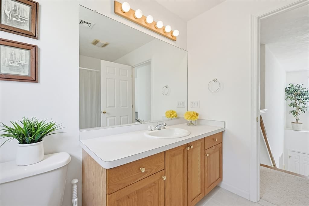 Condominium at 8 Aspen Way # 8, Franklin MA 02038, photo 32 of 41
