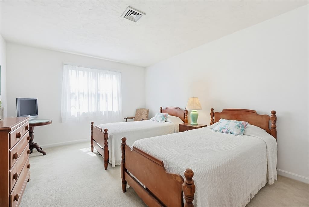 Condominium at 8 Aspen Way # 8, Franklin MA 02038, photo 29 of 41