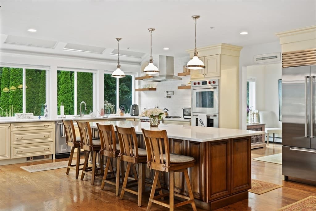 Single Family Residence at 112 River Rd, Hanover MA 02339, photo 9 of 41