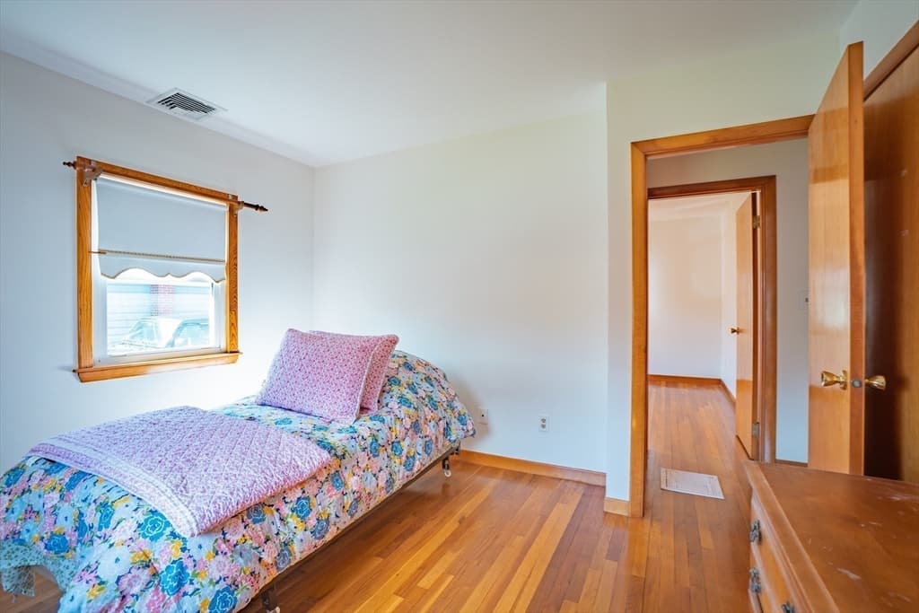 Single Family Residence at 7 Cedarcrest Rd, Salem MA 01970, photo 16 of 41