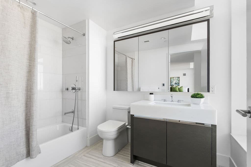 Condominium at 100 Lovejoy Wharf, Boston MA 02114, photo 17 of 31