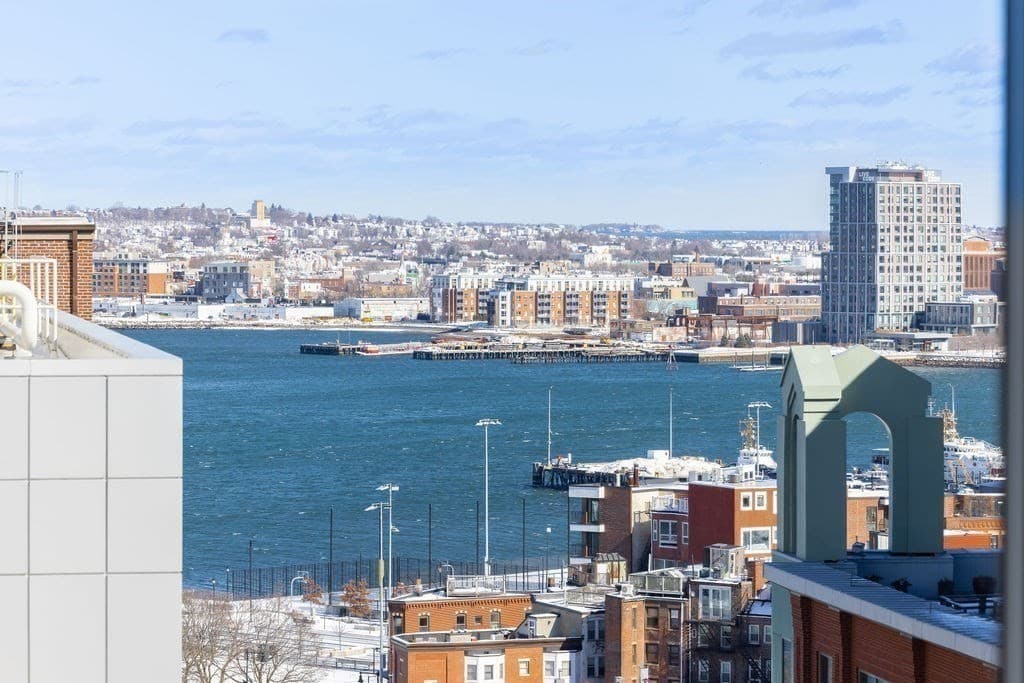 Condominium at 100 Lovejoy Wharf, Boston MA 02114, photo 16 of 31