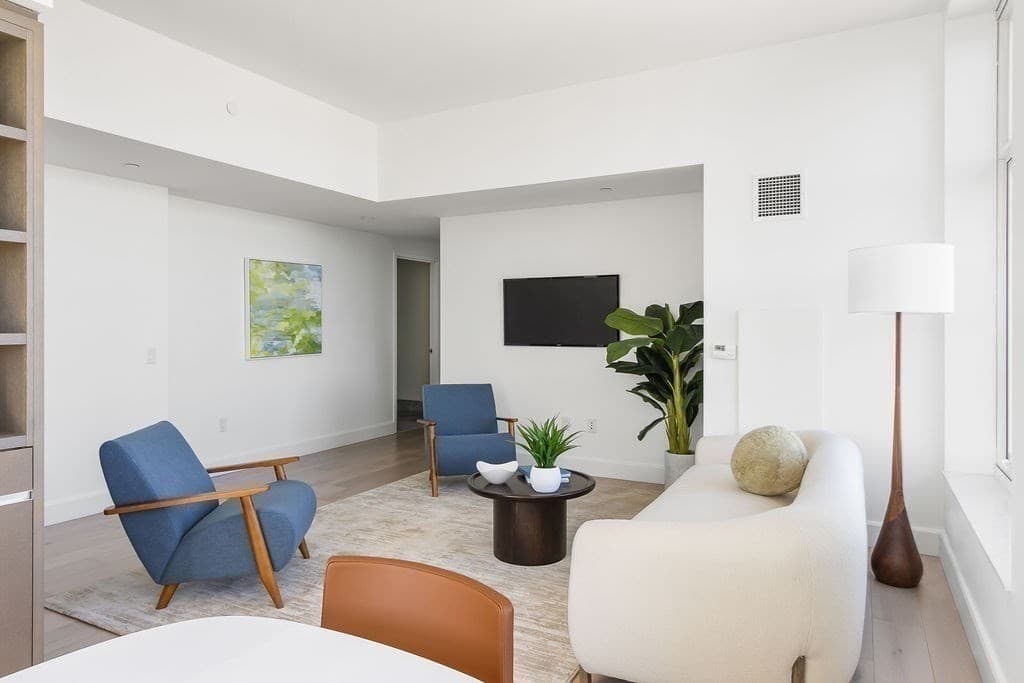 Condominium at 100 Lovejoy Wharf, Boston MA 02114, photo 12 of 31