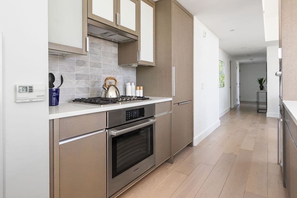 Condominium at 100 Lovejoy Wharf, Boston MA 02114, photo 7 of 31