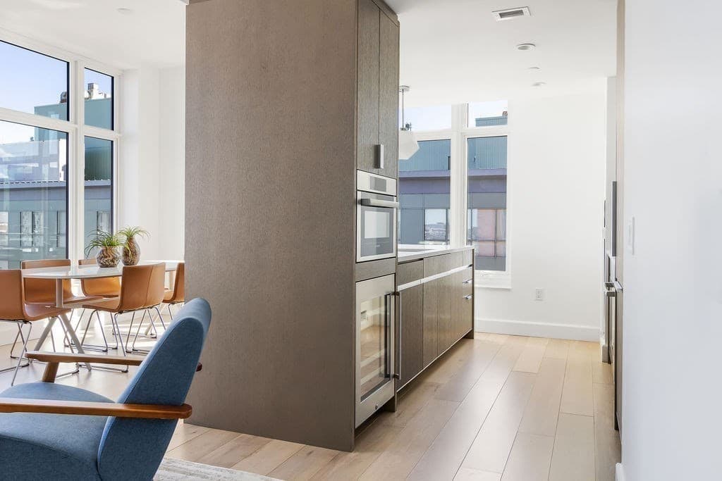 Condominium at 100 Lovejoy Wharf, Boston MA 02114, photo 11 of 31