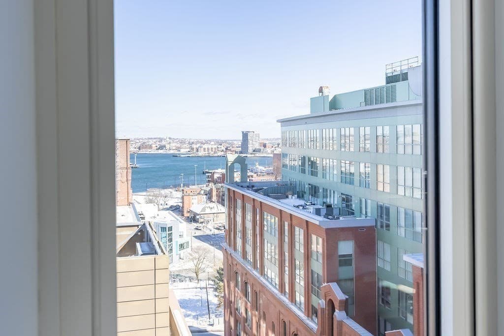 Condominium at 100 Lovejoy Wharf, Boston MA 02114, photo 19 of 31