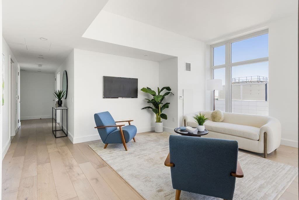 Condominium at 100 Lovejoy Wharf, Boston MA 02114, photo 8 of 31