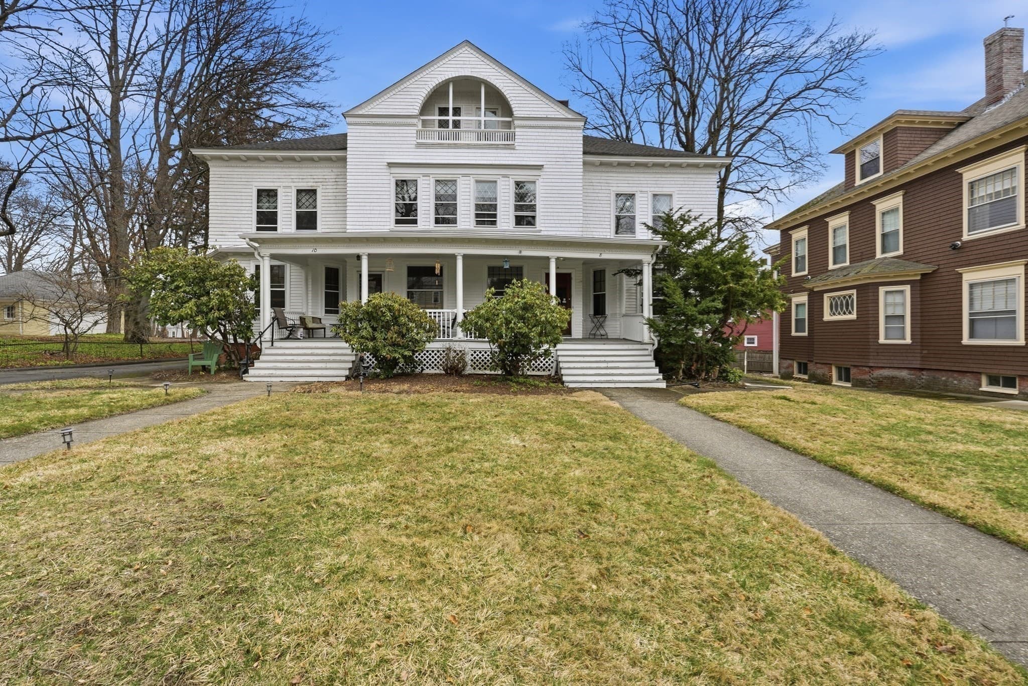 Single Family Residence at 8 Westland St, Worcester MA 01602, photo 2 of 40