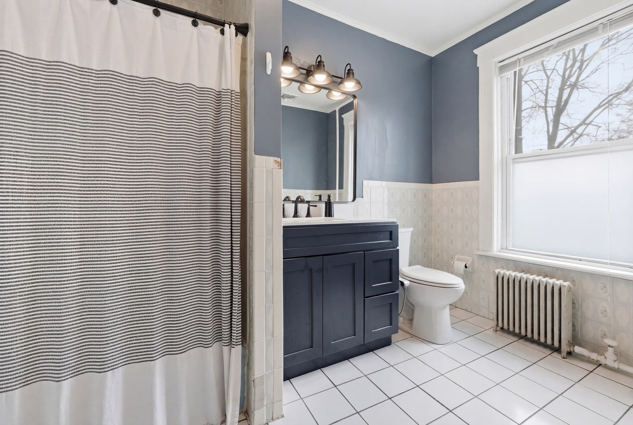 Single Family Residence at 8 Westland St, Worcester MA 01602, photo 20 of 40