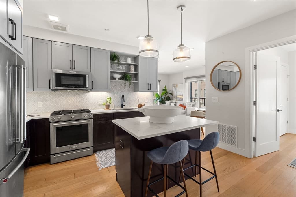 Condominium at 287 Maverick Street # 201, Boston MA 02128, Boston, photo 3 of 17