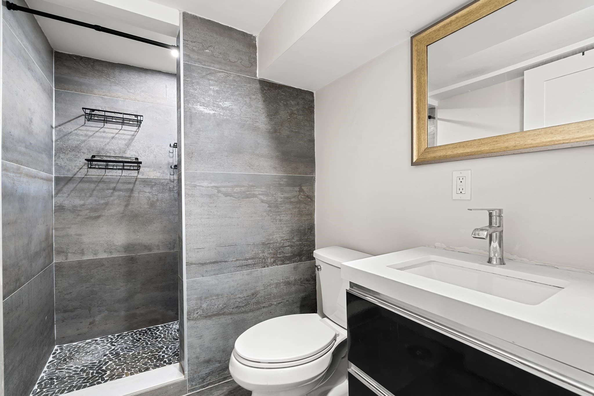 5-9 Family at 81 Chelsea St, Everett MA 02149, Everett, photo 4 of 23