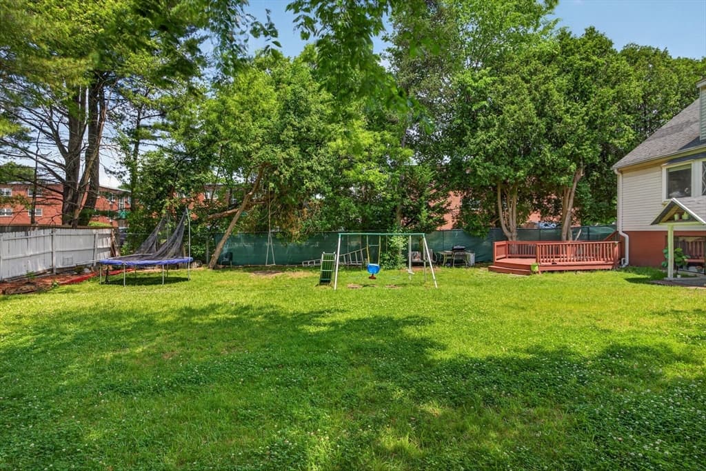 Single Family Residence at 26 Beulah St, Framingham MA 01701, photo 5 of 42