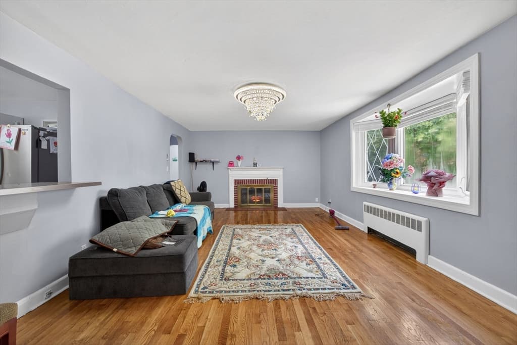 Single Family Residence at 26 Beulah St, Framingham MA 01701, photo 15 of 42