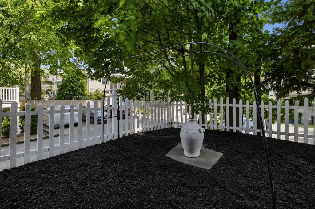 Condominium at 96 Seaverns Ave # 1, Boston MA 02130, photo 34 of 42
