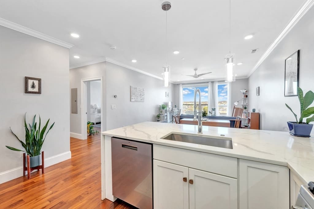 519 Broadway # 407, Somerville MA 02145 photo 6