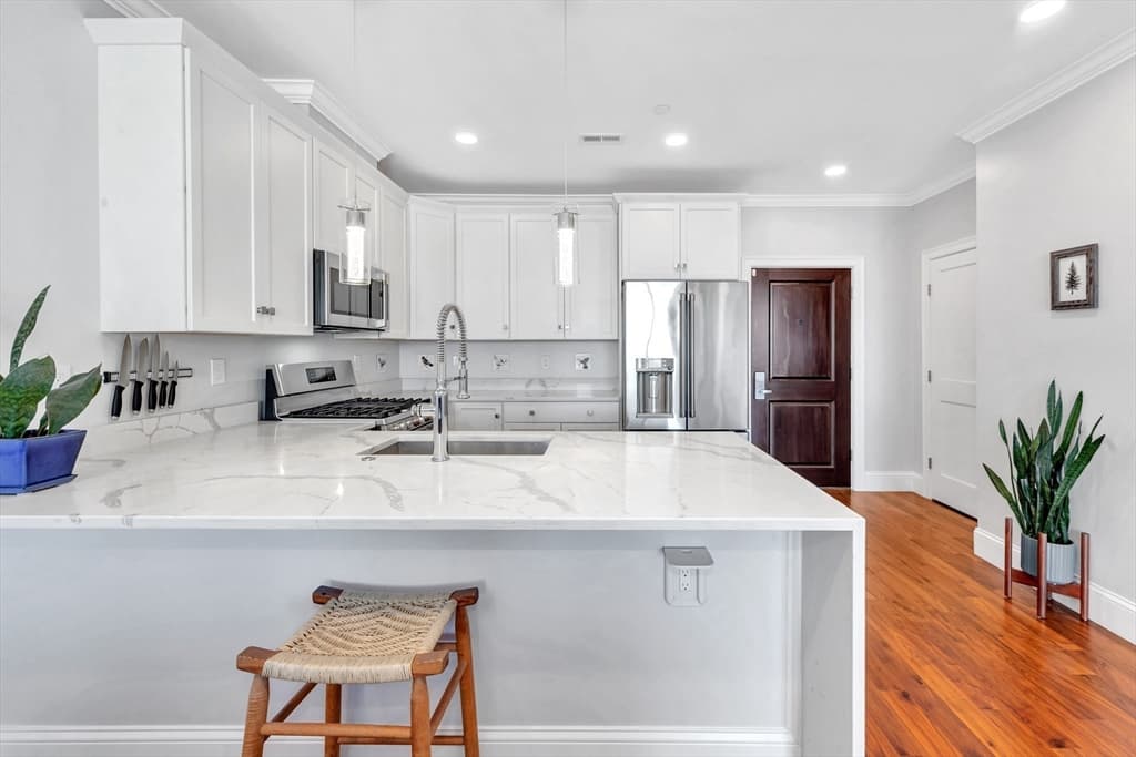 519 Broadway # 407, Somerville MA 02145 photo 7
