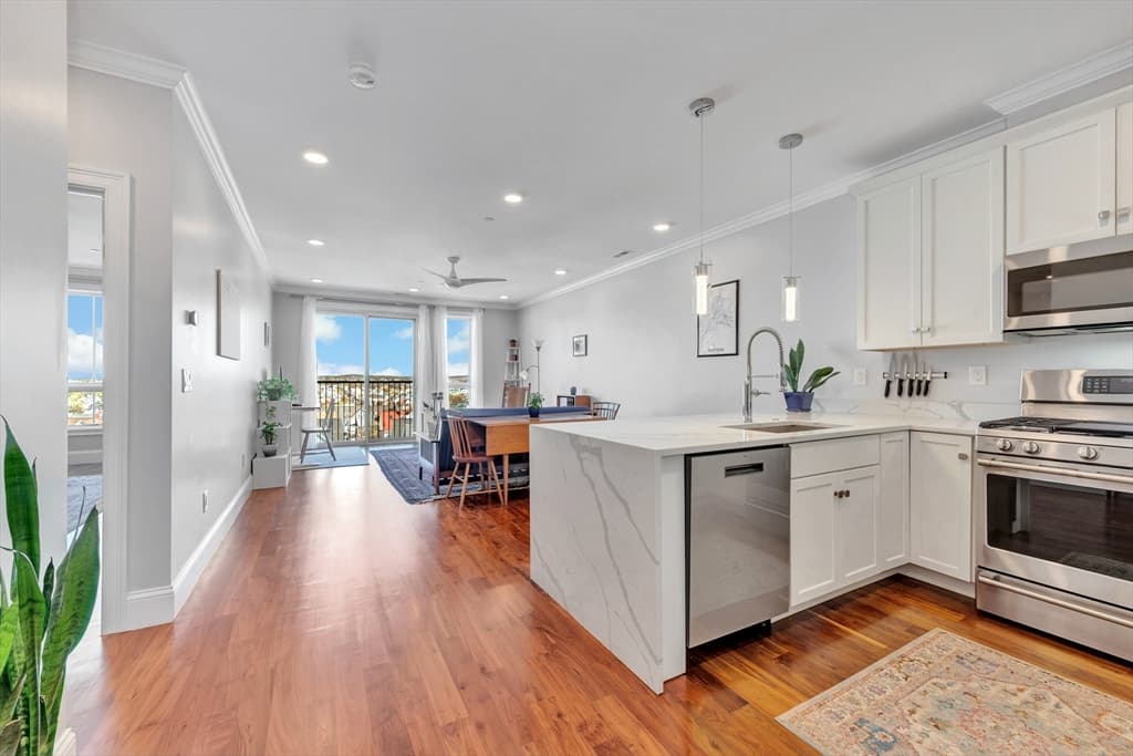 519 Broadway # 407, Somerville MA 02145 photo 4
