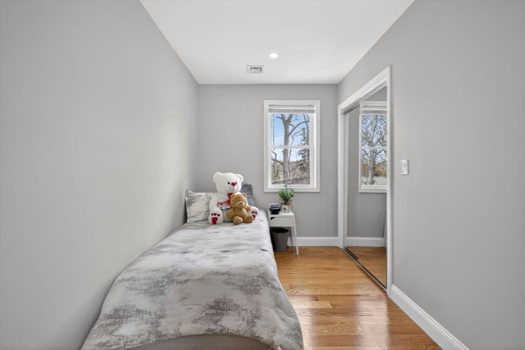 Single Family Residence at 50 Great Elm Road, Billerica MA 01821, photo 17 of 29