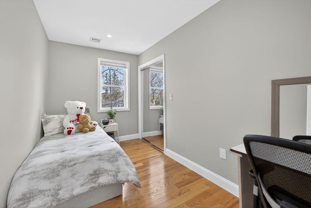 Single Family Residence at 50 Great Elm Road, Billerica MA 01821, photo 16 of 29