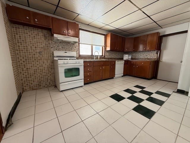 2 Family - 2 Units Up/Down at 159 Jefferson Avenue, Everett MA 02149, Everett, photo 28 of 39