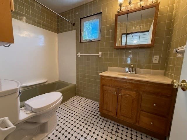 2 Family - 2 Units Up/Down at 159 Jefferson Avenue, Everett MA 02149, Everett, photo 30 of 39