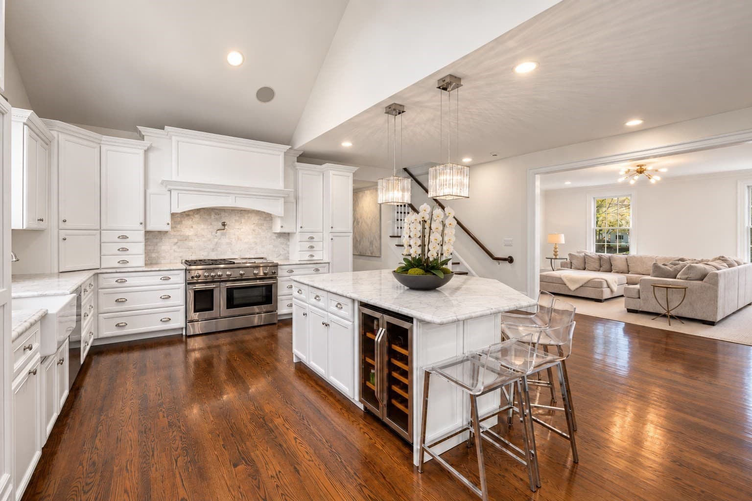 Single Family Residence at 22 Plymouth Road, Wellesley MA 02481, photo 6 of 37