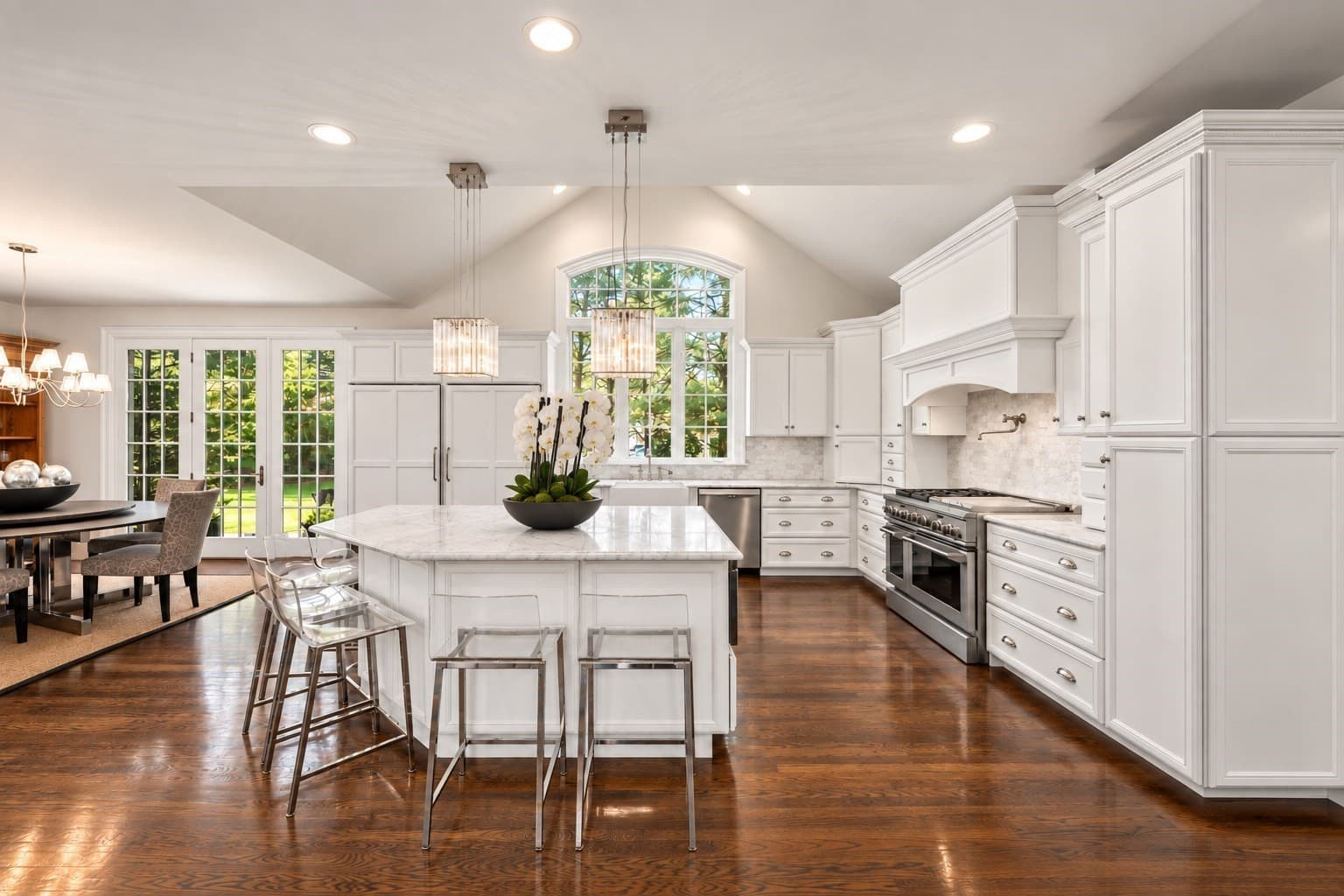 Single Family Residence at 22 Plymouth Road, Wellesley MA 02481, photo 5 of 37