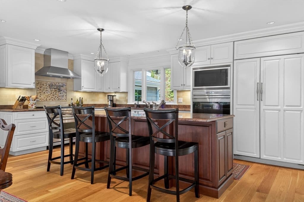 Single Family Residence at 8 Buttercup Ln, Dover MA 02030, Dover, photo 5 of 40