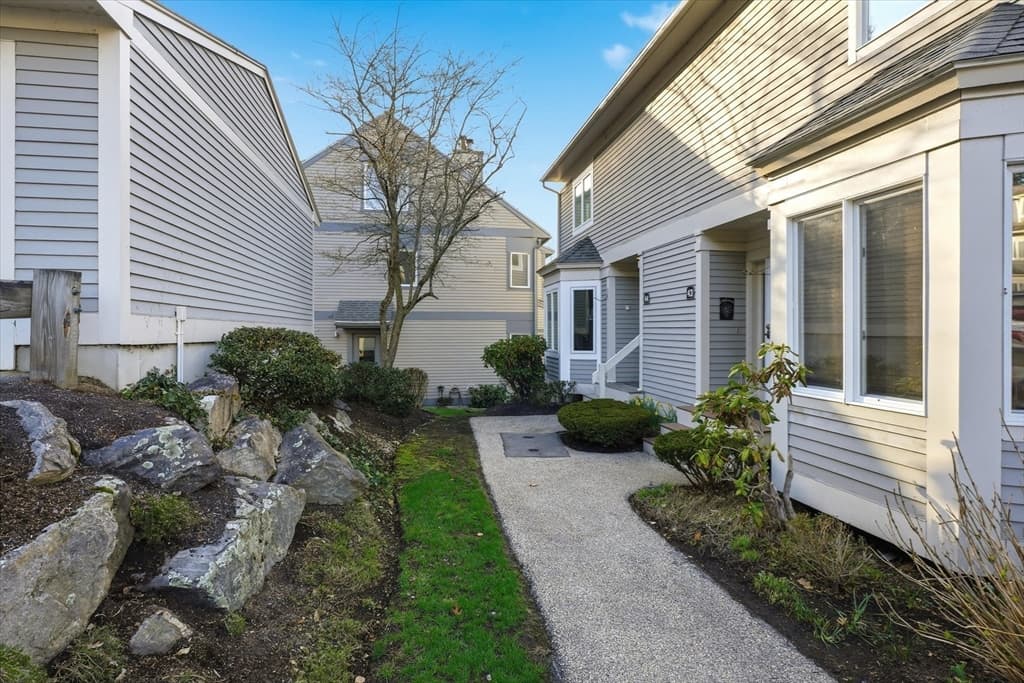 44 Landing Drive # 44, Methuen MA 01844 photo 2