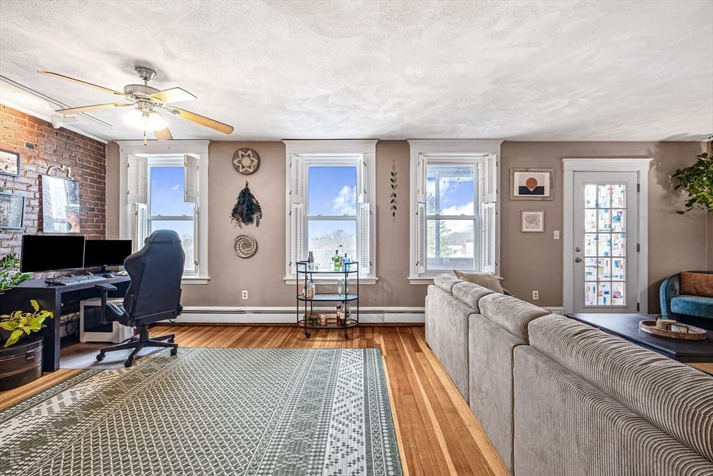 Condominium at 25 South Street # 4, Boston MA 02135, photo 7 of 31