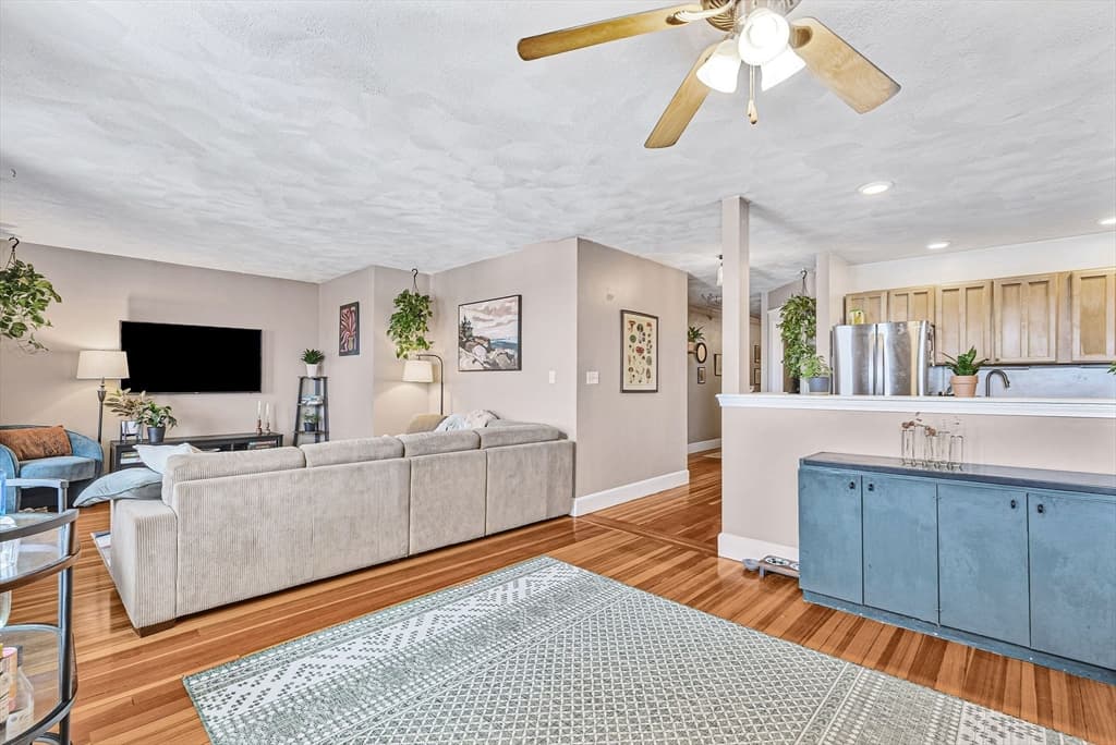 Condominium at 25 South Street # 4, Boston MA 02135, photo 10 of 31