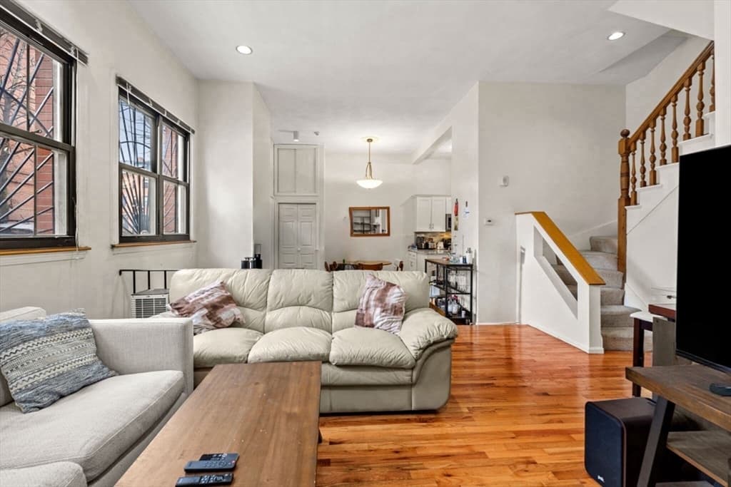 Condominium at 113 W Dedham St # 113, Boston MA 02118, photo 3 of 27