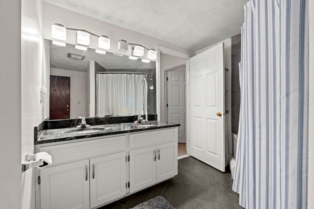 Condominium at 113 W Dedham St # 113, Boston MA 02118, photo 14 of 27