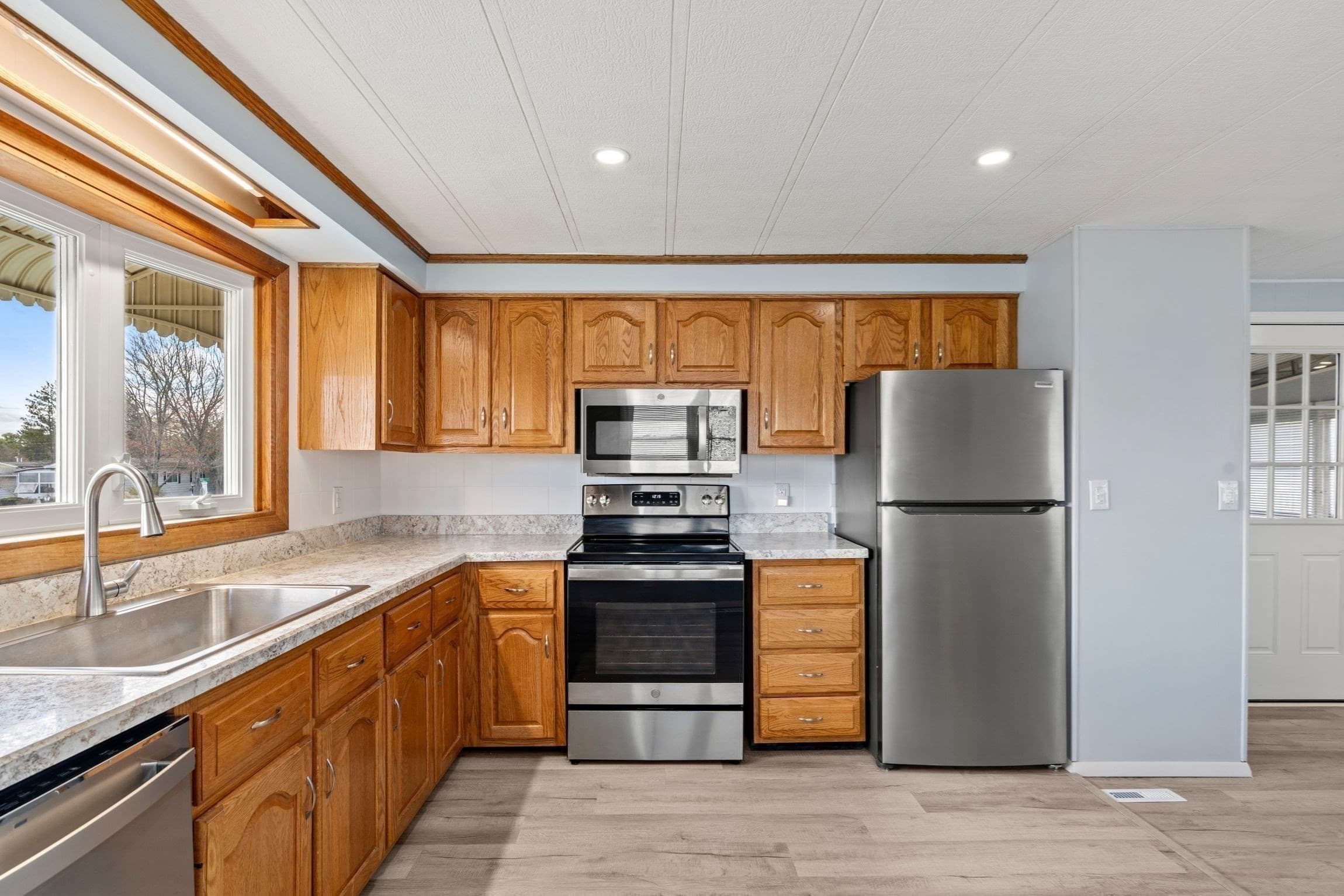 Mobile Home at 46 Louie Lane, Raynham MA 02767, Raynham, photo 13 of 32