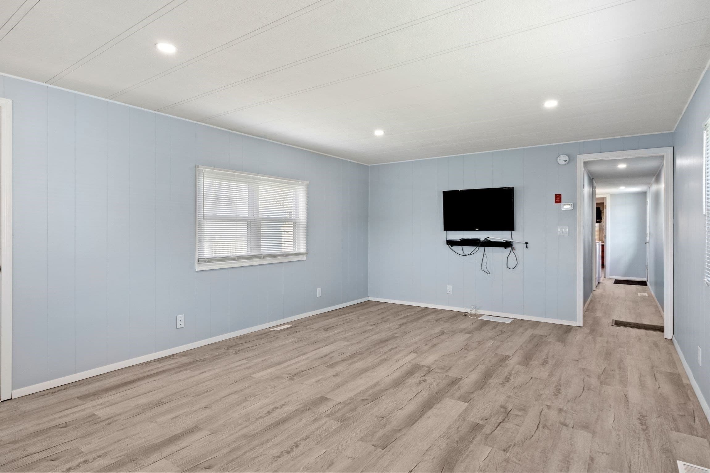 Mobile Home at 46 Louie Lane, Raynham MA 02767, Raynham, photo 16 of 32