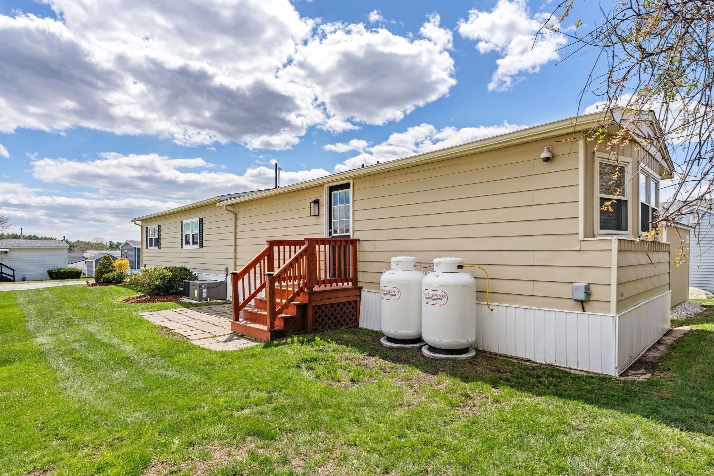 Mobile Home at 46 Louie Lane, Raynham MA 02767, Raynham, photo 26 of 32