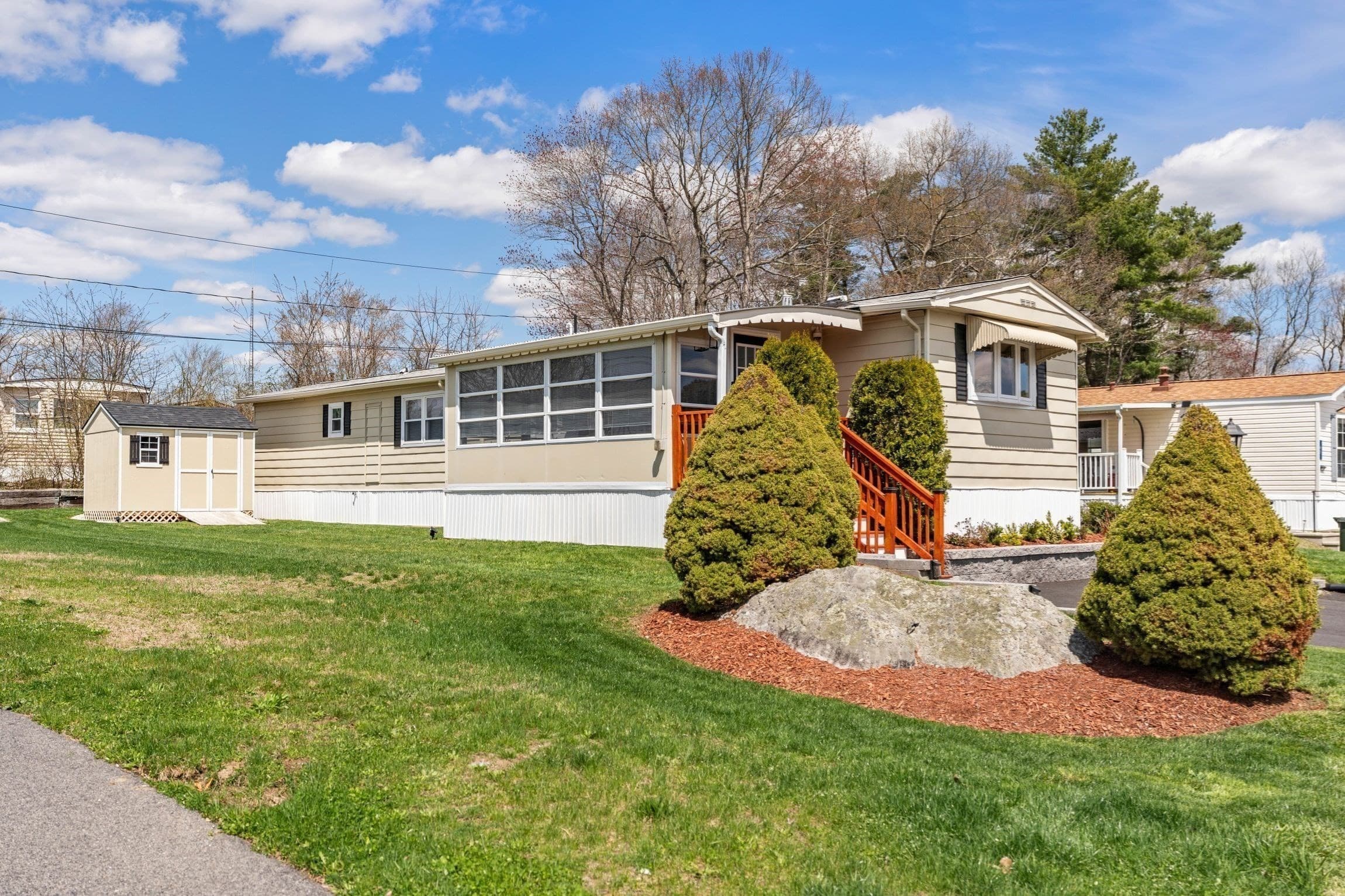 Mobile Home at 46 Louie Lane, Raynham MA 02767, Raynham, photo 4 of 32