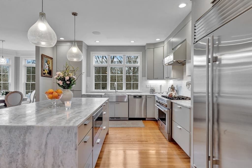 Single Family Residence at 4 Nipmuc Lane, Southborough MA 01772, Southborough, photo 15 of 42
