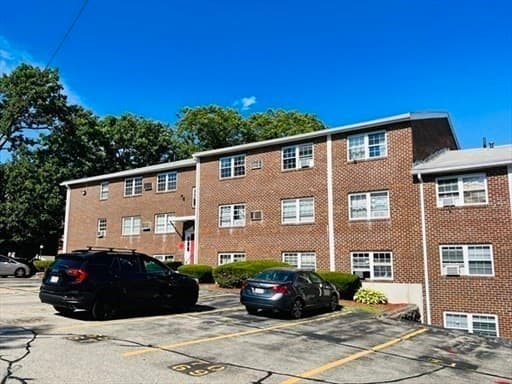 Condominium at 243 Boston Post Rd E # 11, Marlborough MA 01752, Marlborough, photo 2 of 10